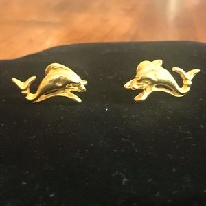Adorable dolphin earrings
